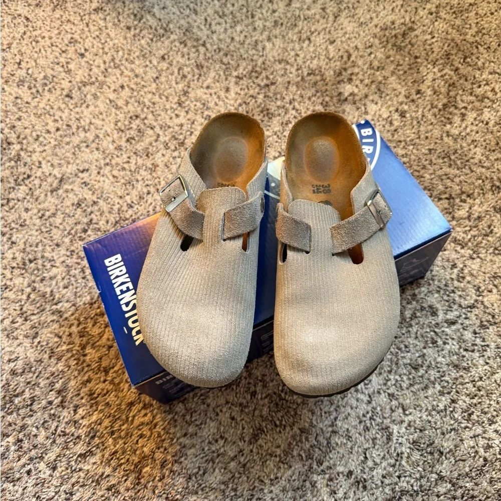 Birkenstock Women’s Boston Clogs - Picture 1 of 4